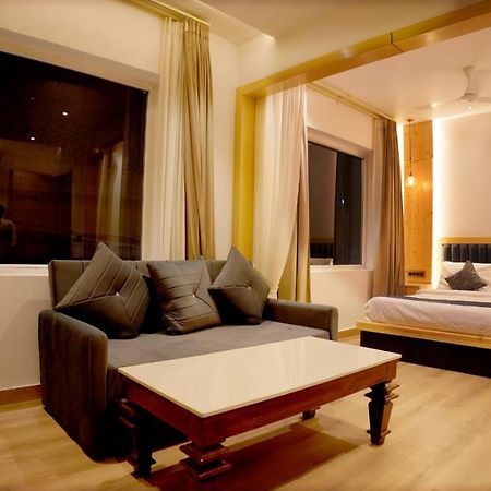 Hotel King'S Way Amritsar Exterior foto