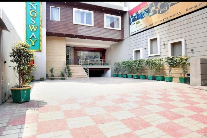 Hotel King'S Way Amritsar Exterior foto