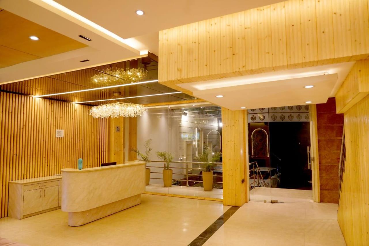 Hotel King'S Way Amritsar Exterior foto